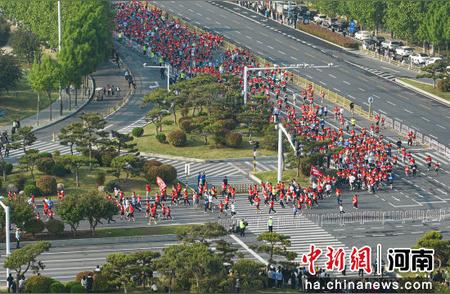 安阳赛道上的荣耀时刻：马拉松比赛纪实